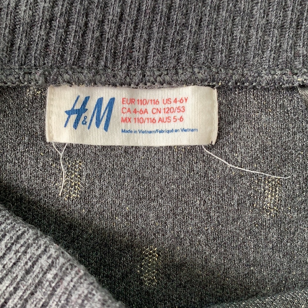 H&M Gray Sweater Skirt 4-6 yrs. Gold Design EUC - Picture 4 of 8